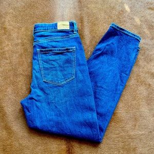 NWOT American Eagle Mom Jeans